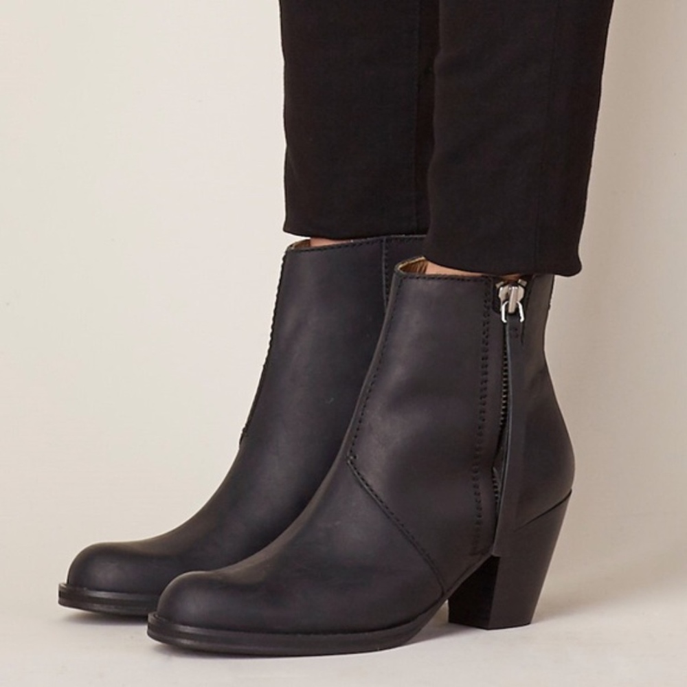 ACNE STUDIOS Pistol Black Ankle Booties 39